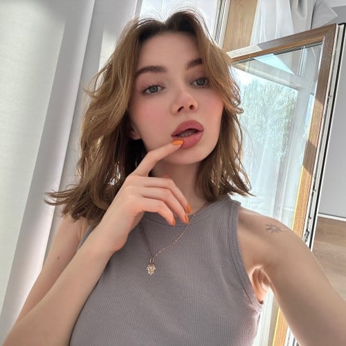 Sofi Sane порно актриса
