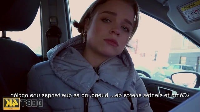 Блондинка не гасила кредиты и коллектор заткнул ей рот и письку своим хуем